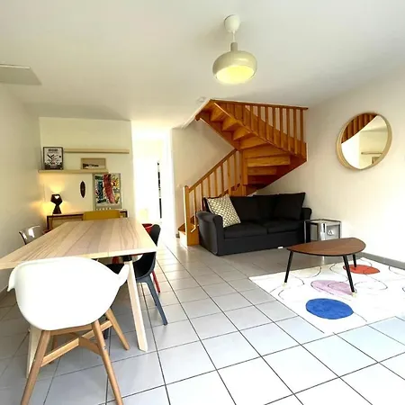 Spacious With Garden Near The Beaches Bidart