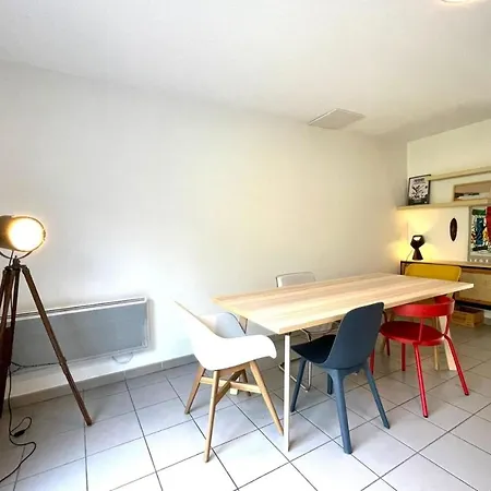 Spacious With Garden Near The Beaches