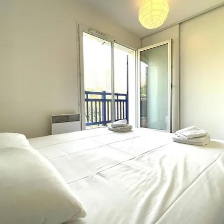 Spacious With Garden Near The Beaches Bidart