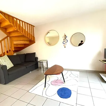 Σπίτι διακοπών Spacious With Garden Near The Beaches